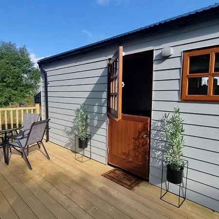 Littlegreenglamping Camping