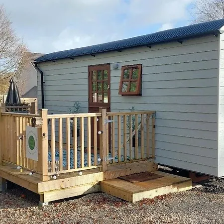 Littlegreenglamping مكان تخييم *