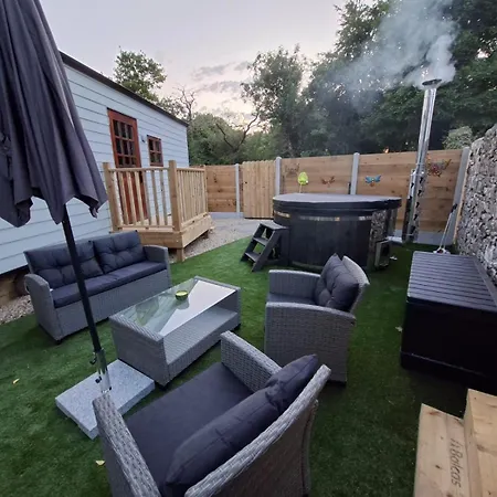 Littlegreenglamping *